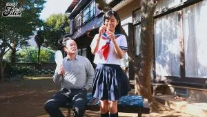 久留木玲JK制服