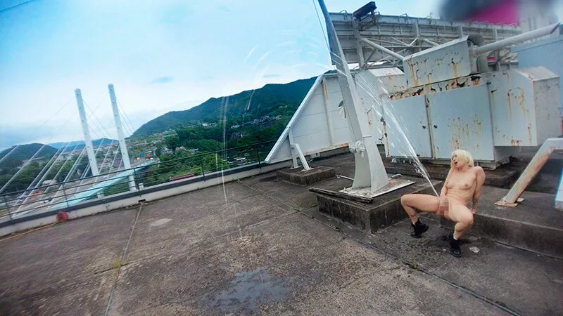 無料画像：乙アリスオナニー,オナニー潮吹き,コンクリート床染み,スプラッシュ潮吹き,噴水潮吹き,大量潮吹き,潮溜まり,野外オナニー,野外潮吹き,野外露出,長距離潮吹き