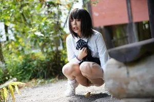 七海ゆあJK制服,コスプレ,下痢脱糞,固形脱糞,糞溜まり,脱糞,野外脱糞