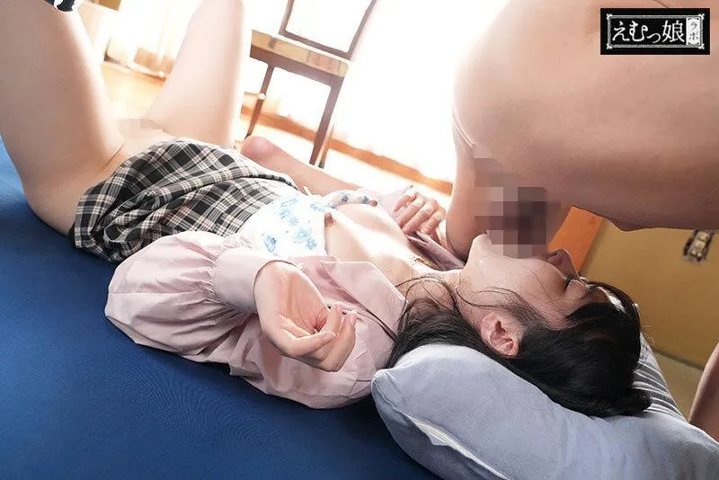 無料画像：菜月ひかるイラマチオ,マウントイラマチオ,着衣プレイ