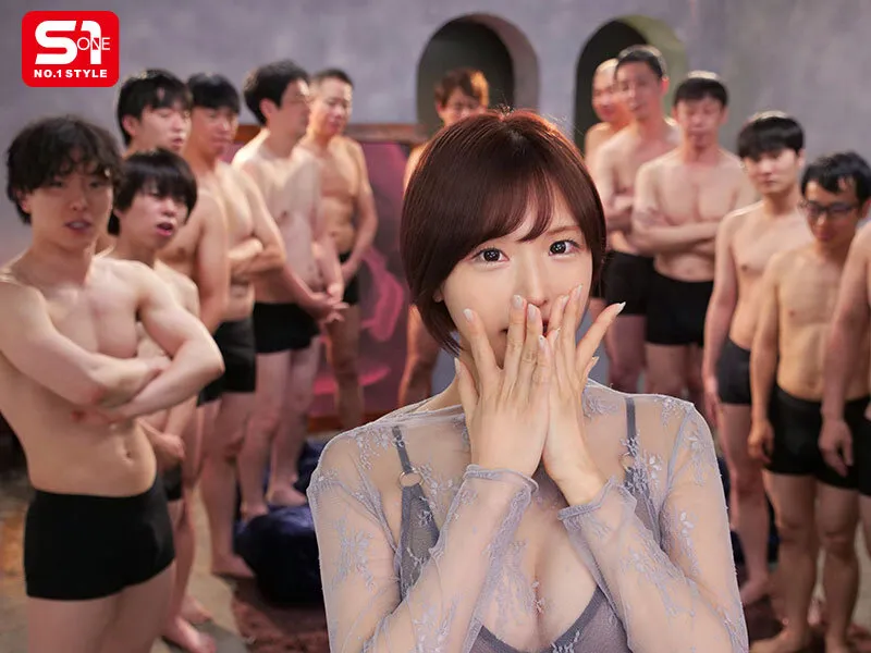 本郷愛9P以上,ランジェリー