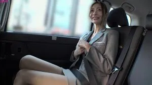 葵百合香インタビュー,熟女,車内