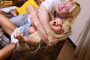 蘭華ギャル,レイプ,暴力（♀←♂）,着衣プレイ