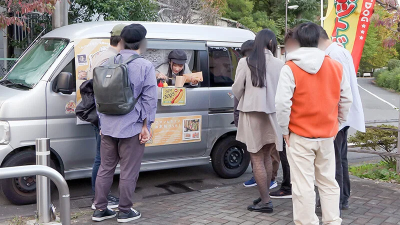 無料画像：小野坂ゆいかシチュエーション,接客中プレイ,着衣プレイ,車内,車内プレイ,隠れプレイ