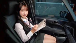 依本しおりコスプレ,シャツ,スーツ,着衣プレイ,車内,車内プレイ